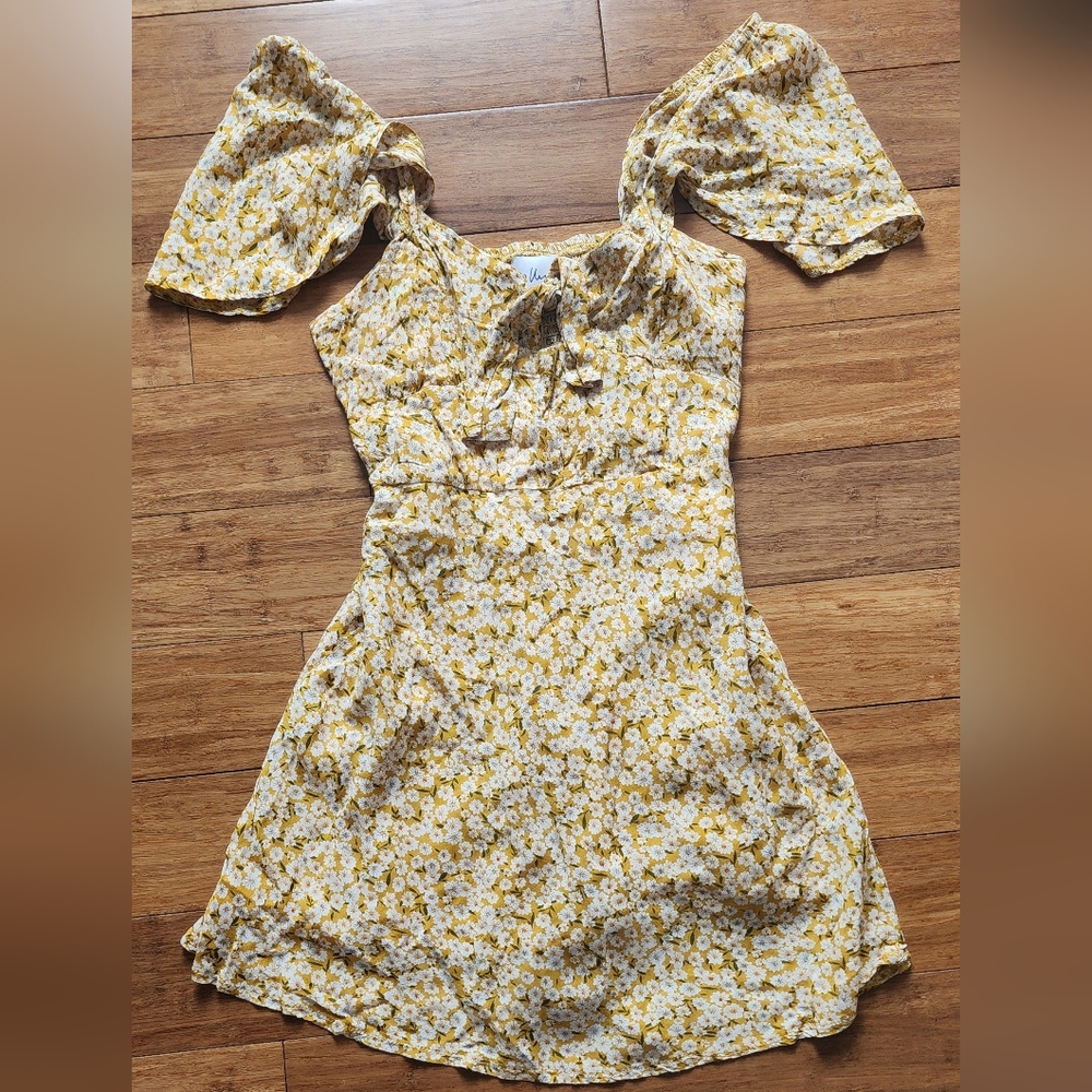Yellow Floral Puff-Sleeve Women's Dress